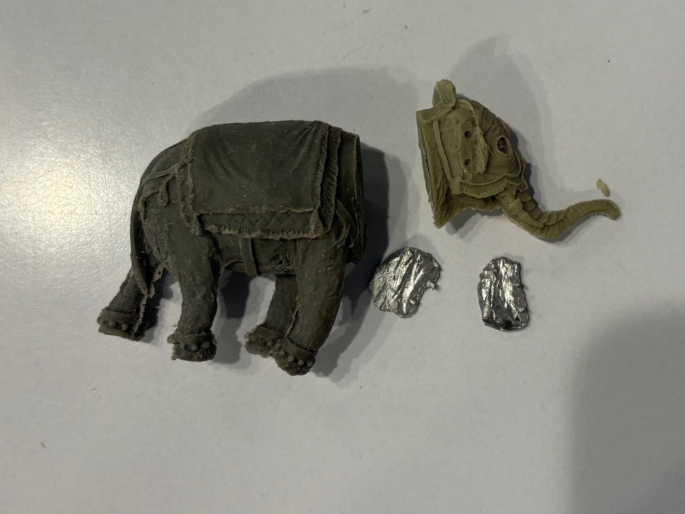 ELE04 Complete Elephant body with trunk raised  - Unarmored 28mm